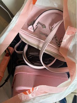 Free woman clothes