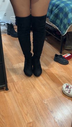 Women high knee boot