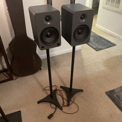 Kanto YU6 Speakers With Stands