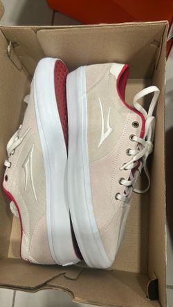 Tennis shoes size 8.5