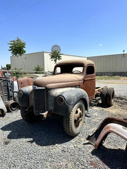 1947 International Kb5 (Read Description)