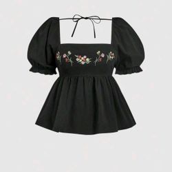 cute plus size top ⚘️