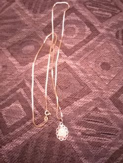 14k gold necklace 5.9 grams
