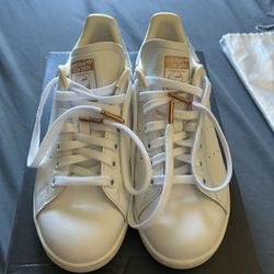 Size 6.5 Women’s Stan Smith Light Blue With Rose Gold Pick Up And Cash Only 