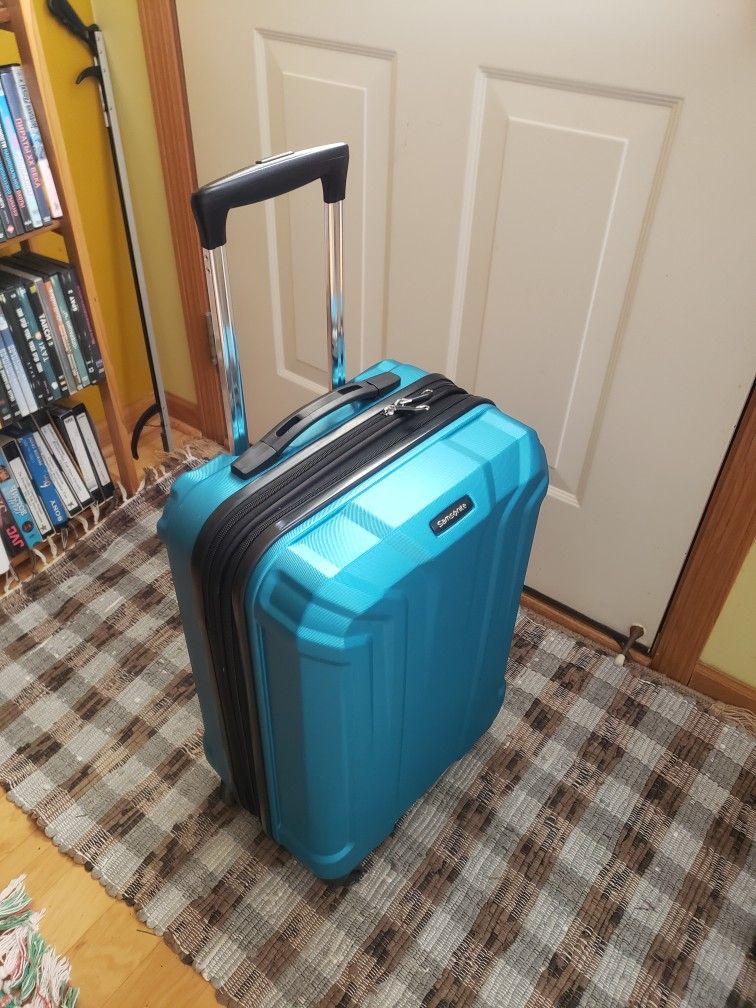 New Carry On, 21,5" Tall
