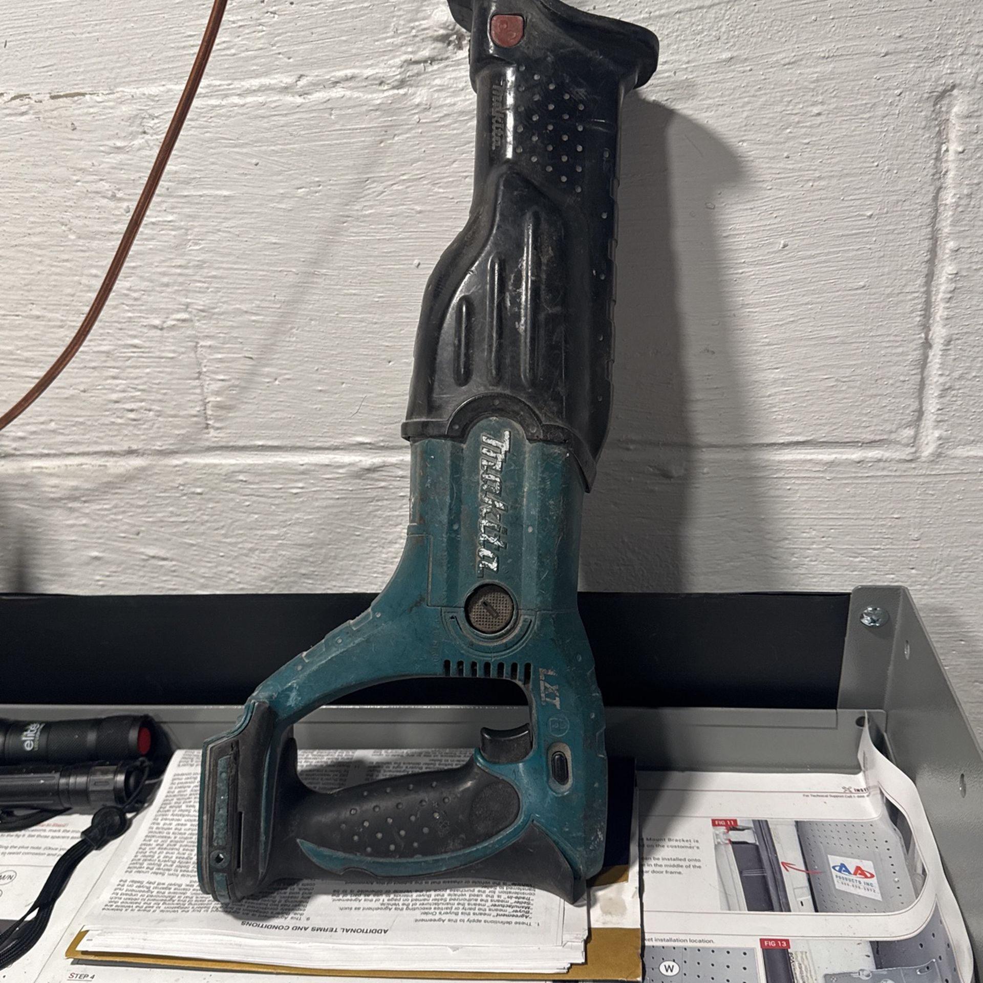 Makita 18v Sawzall