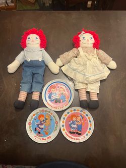 Raggedy Ann & Andy Dolls with Collector Plates Set