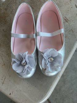 Shoes size 11 girls