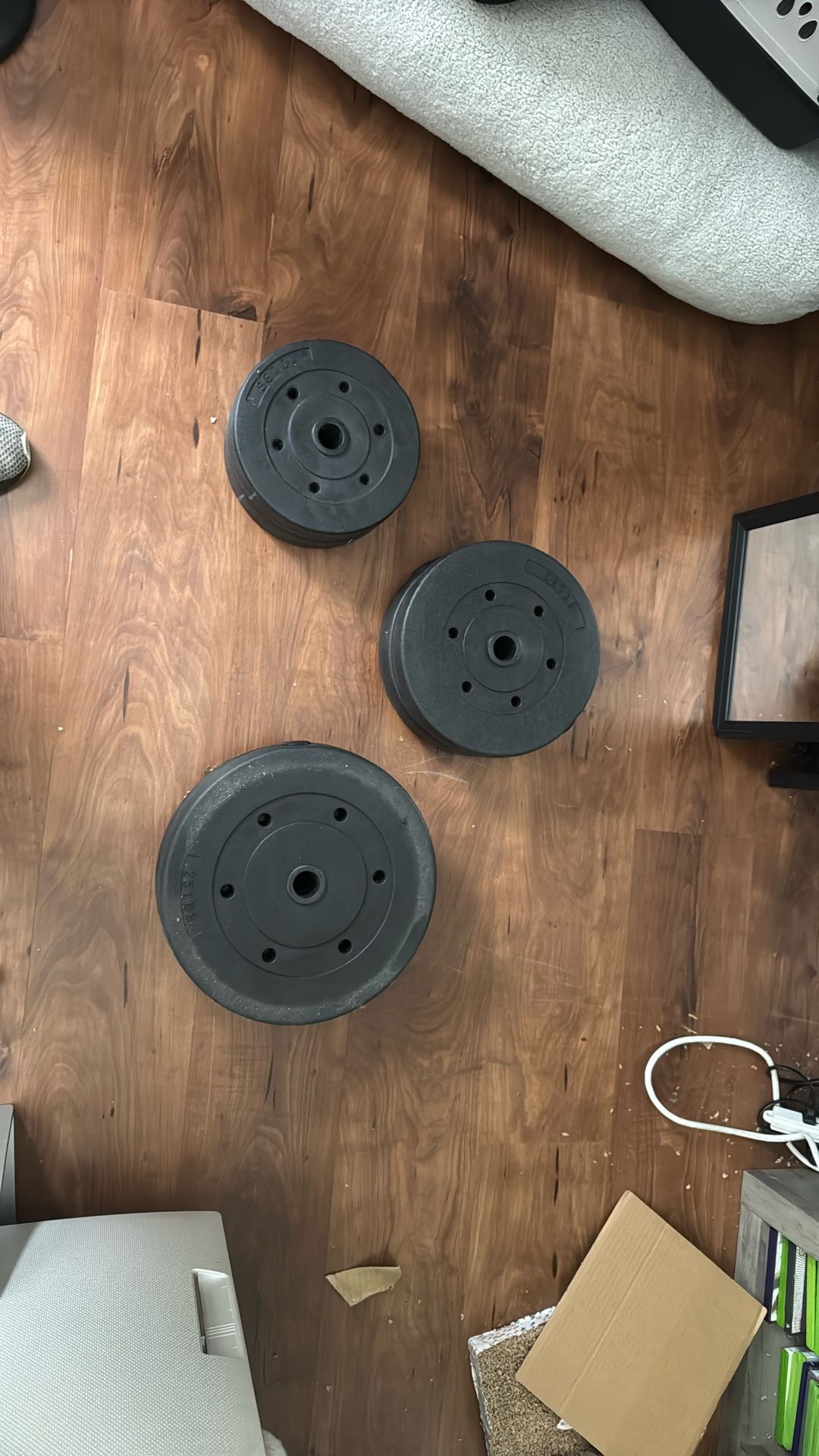 Assorted Concrete Weight + Bar