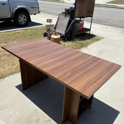 Office Table Desk,For Sale “New Condition “