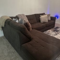 Large Brown Sectional Couch with Chaise – Ashley Furniture Homework Collection