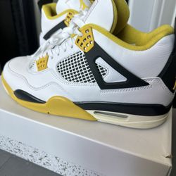 Jordan Retro 4 Vivid Sulfur 