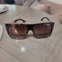 Quay Incognito 126 Womans Sunglasses