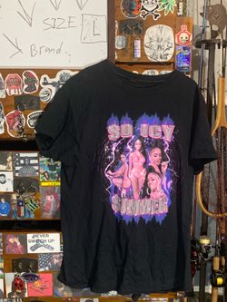 Men’s black t shirt