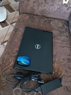 Laptop Dell Inspiron 5555-AMD-A8-7410-R5-8gb ram-128gb HD SSD solid-go-od for stu-dents.