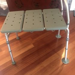 Bath Chair - Perfect Condition - Free-pending