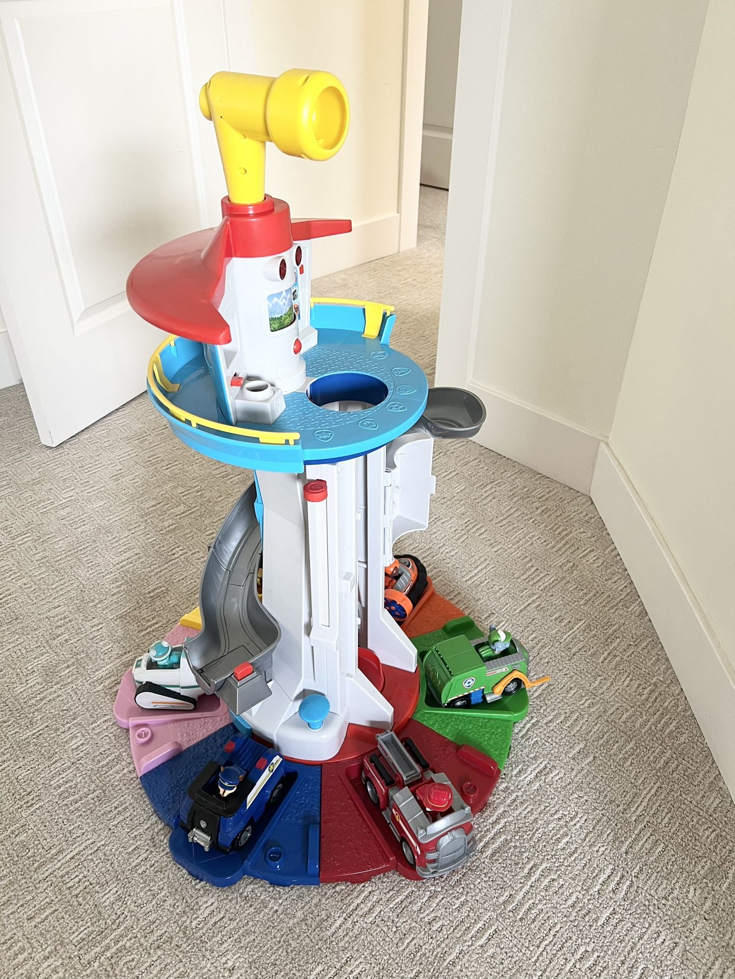 Paw Patrol my size lookout tower & 12 figures and vehicles