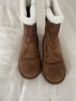 Girls Boots-size 3