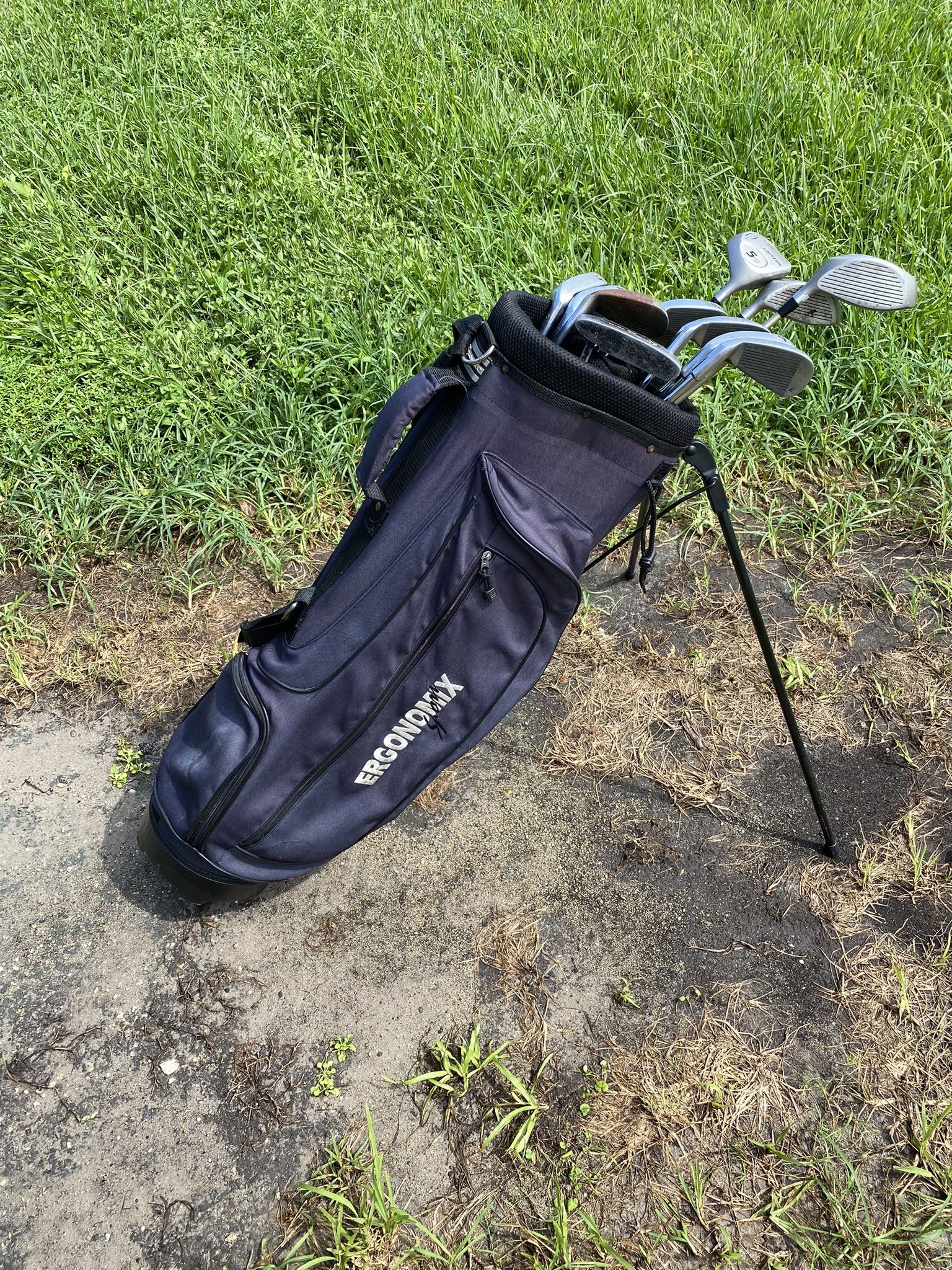 Golf club set with Giga Golf club bag! for Sale in Miami, FL - OfferUp