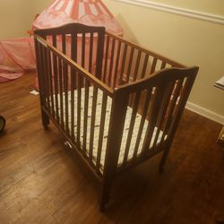 Baby Crib 