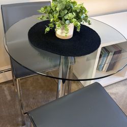 Small glass kitchen table - 