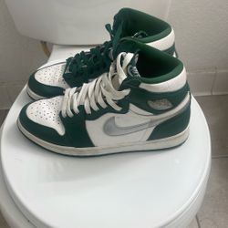Air Jordan 1 Retro High OG Gorge green (Used)