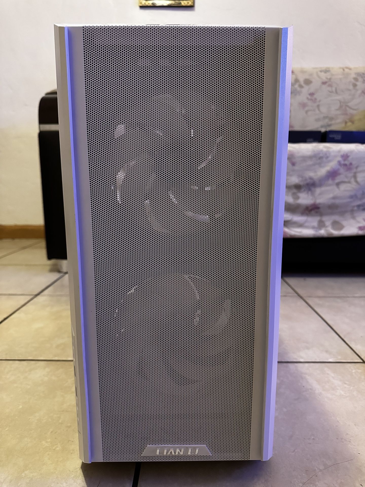 LianLi Lancool 216