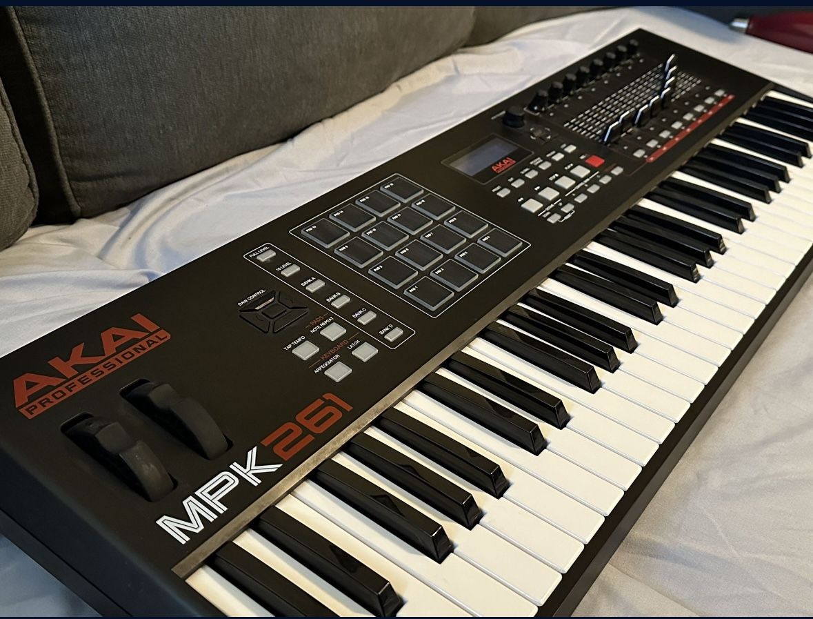 AKAI MPK 261 Keyboard MIDI Controller
