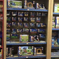 Thomas wooden railway store shelf
