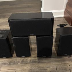 ONKYO Sound Bar & 4 Speakers