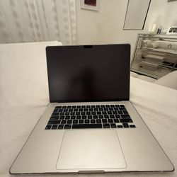15 Inch MacBook Air With Apple M2 Chip (2023)