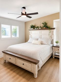 Ashley California King Bed – Farmhouse Style
