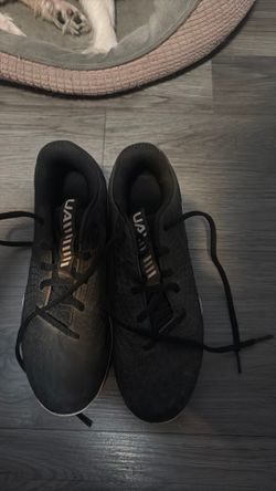Girl baseball shoes