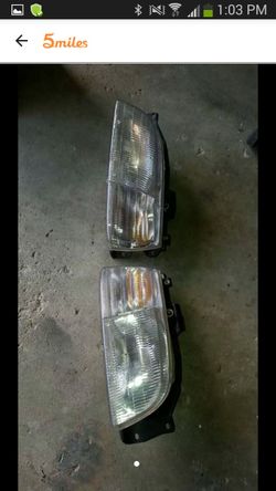 1989 Hyundai scoupe left and right headlight