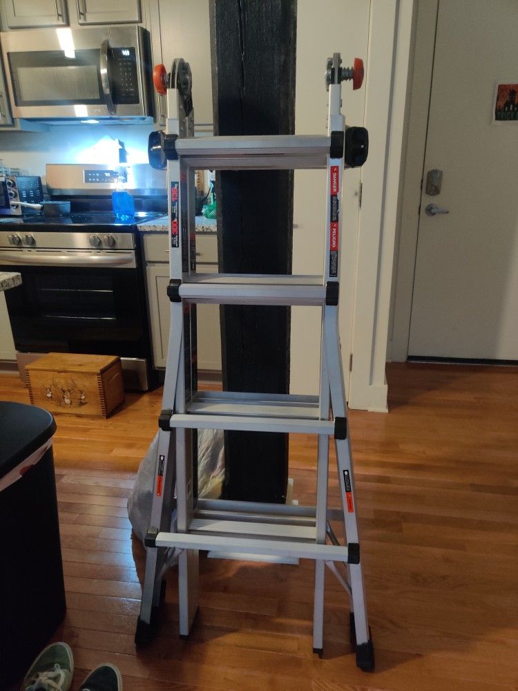 Little Giant Ladders M17 Multi 18-ft Reach Type 1A - 300 lbs. Load Capacity Telescoping Multi-Position Ladder