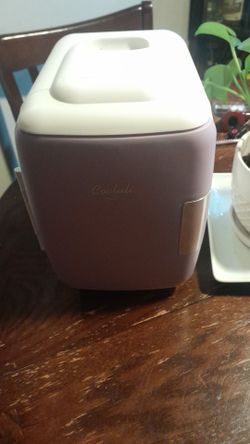 Cooluli Mini Fridge For Make Up Or Food