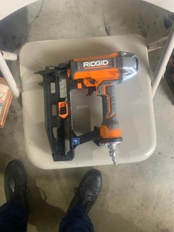 Ridgid 16-Gauge 2-1/2 in. Straight Finish Nailer