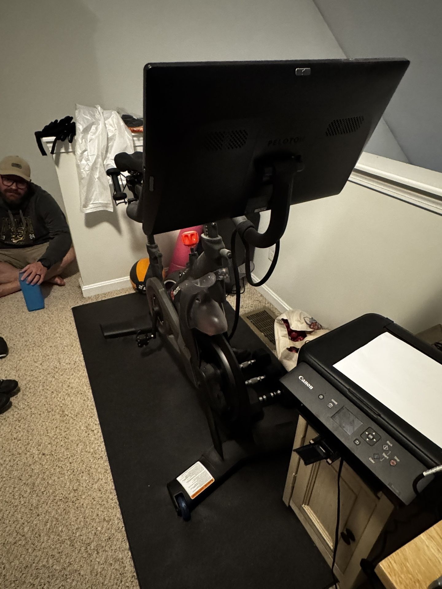 PELOTON OBSIDIAN BIKE AND BIKE MAT - OBO