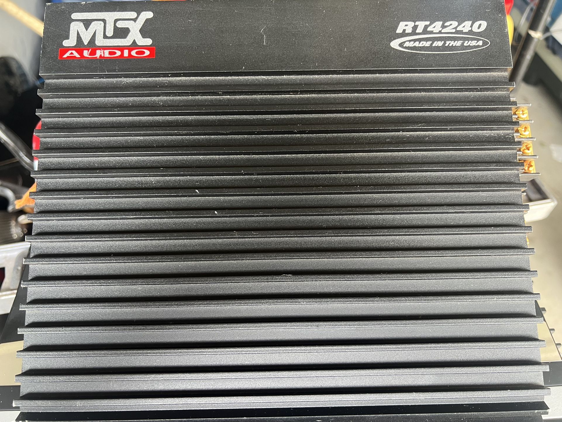 MTX RT4240 Old School Car audio Amplifier