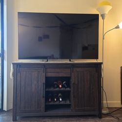 TV and TV Stand/Cabinet