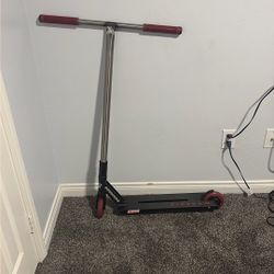 Urbanartt Street Pro Scooter