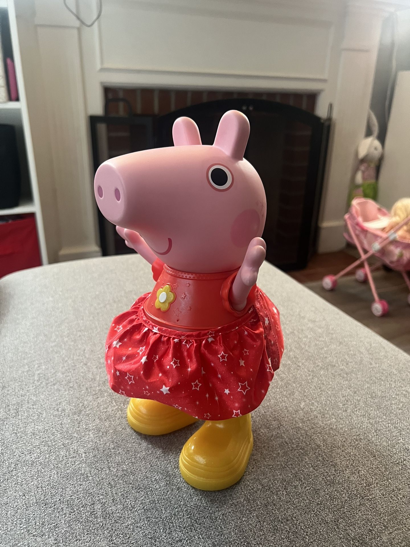 Dancing Peppa Pig