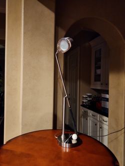 Golf Club And Ball Table Lamp 28 Inches Tall 

