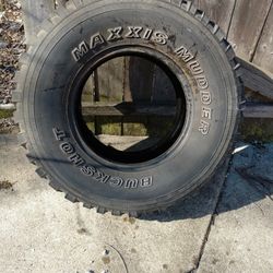 Truck Tire 32x11.50 R15LT