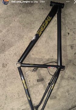 THRONE FRAME