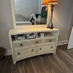 Dresser With Mirror And Matching Side Table 