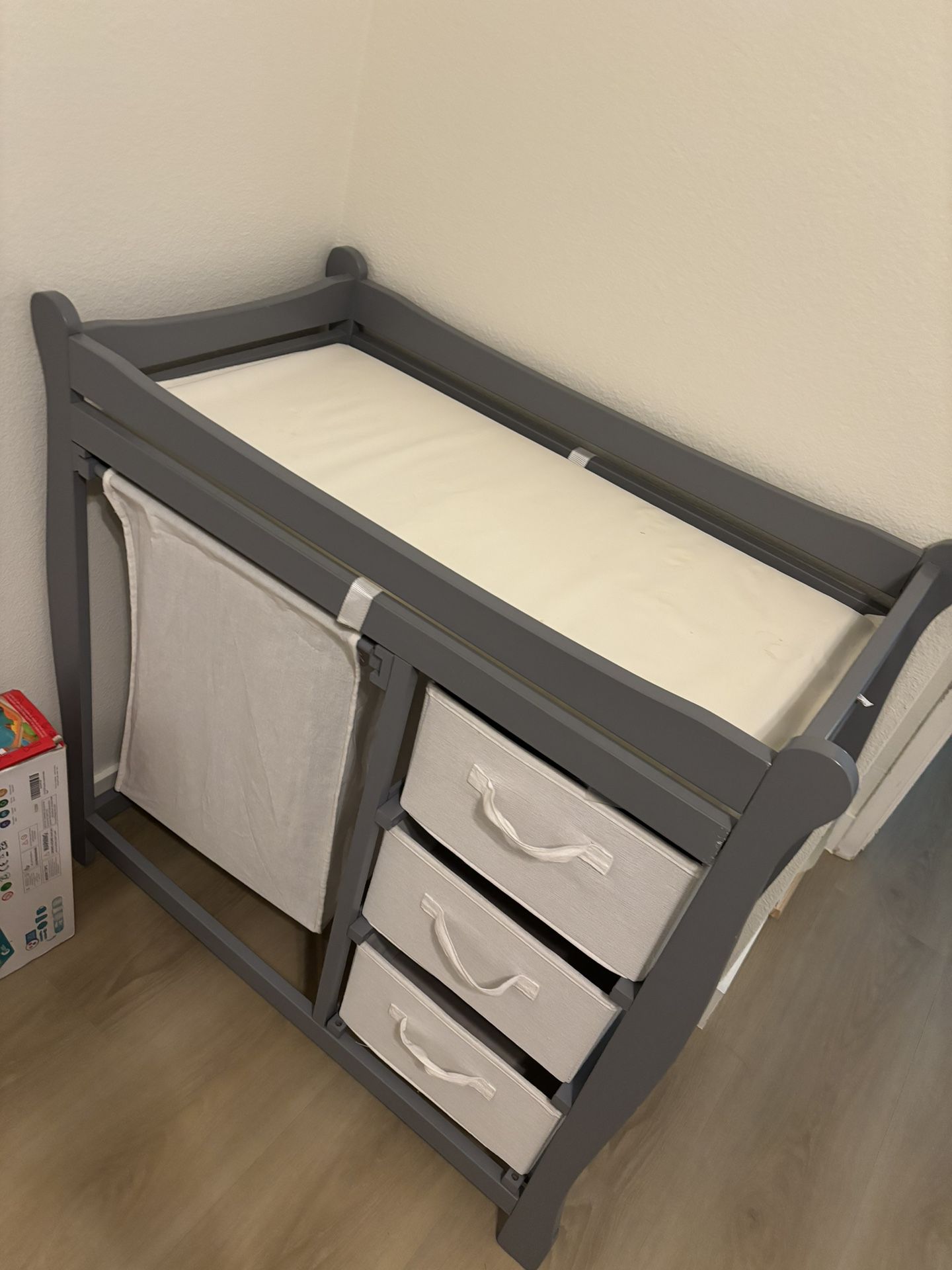 Changing Table/Changing Dresser