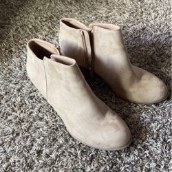Old Navy Heeled Boots 
