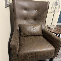 Caryn Wingback chair w/ Side table & Lamp