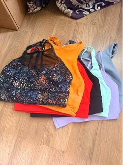 Lululemon sports bras size 6